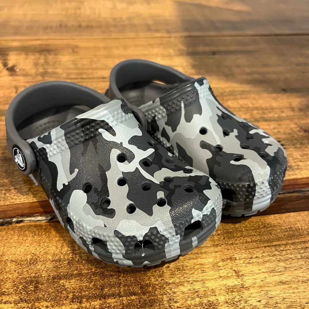 Gray camo toddler crocs